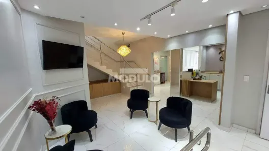 Prédio Comercial à venda, 239m² no Centro, Uberlândia