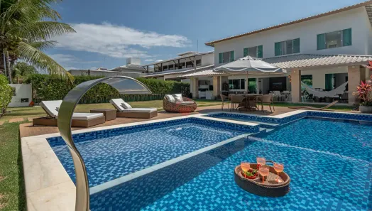 Casa de Condomínio com 6 Quartos para alugar, 307m² no Guarajuba (Monte Gordo), Camaçari