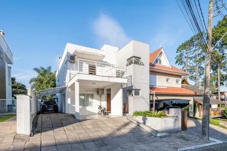Casa de Condomínio com 3 Quartos à venda, 299m² no Hípica, Porto Alegre