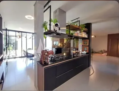 Casa com 3 Quartos à venda, 242m² no Jardim Karaíba, Uberlândia