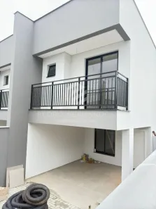 Sobrado com 3 Quartos à venda, 129m² no Guanabara, Joinville