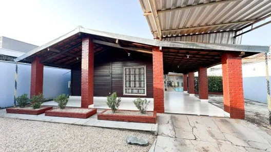Casa com 3 Quartos à venda, 210m² no Plano Diretor Sul, Palmas