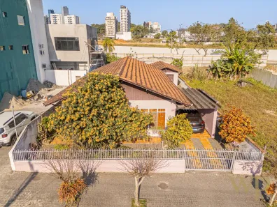 Lote/Terreno à venda, 420m² no Anita Garibaldi, Joinville