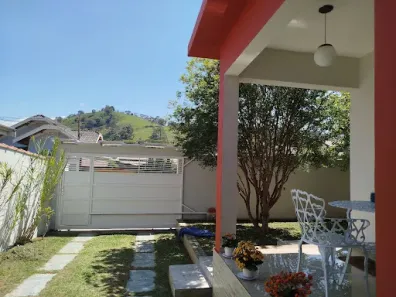 Casa com 3 Quartos à venda, 115m² no Jardim Santa Terezinha, São Bento do Sapucaí