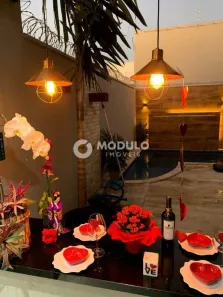 Casa com 3 Quartos à venda, 186m² no Jardim Karaíba, Uberlândia