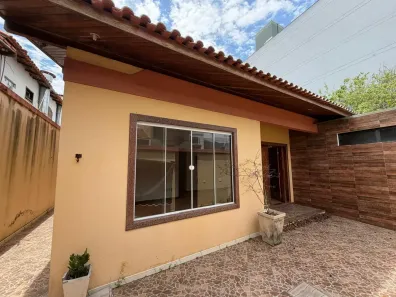Casa com 3 Quartos para alugar, 156m² no Cavaleiros, Macaé