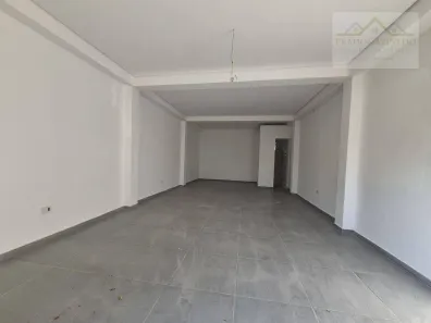 Ponto Comercial para alugar, 28m² no Jardim Monte Kemel, São Paulo