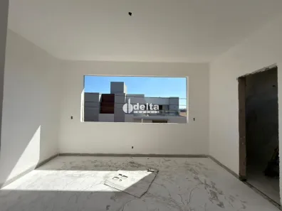 Casa com 3 Quartos à venda, 90m² no Santa Mônica, Uberlândia