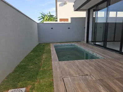 Casa de Condomínio com 3 Quartos à venda, 190m² no Granja Marileusa, Uberlândia