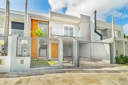 Sobrado com 3 Quartos à venda, 234m² no Estância Velha, Canoas
