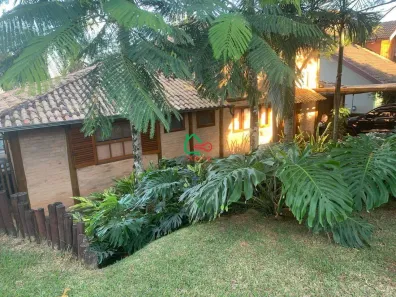 Casa de Condomínio com 3 Quartos para alugar, 230m² no Pinheirinho, Vinhedo