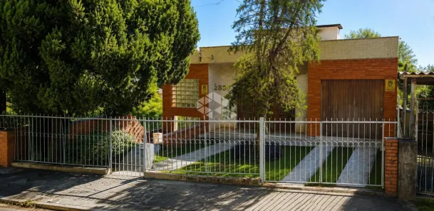 Casa com 4 Quartos à venda, 250m² no Glória, Porto Alegre