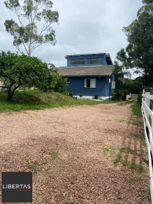 Fazenda/Sítio com 4 Quartos à venda, 242m² no Lageado, Porto Alegre