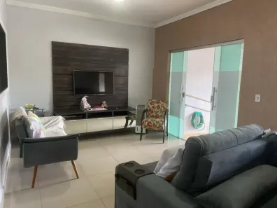 Casa com 4 Quartos à venda, 190m² no Conjunto Cachoeira Dourada, Goiânia