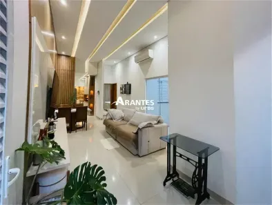 Casa com 2 Quartos à venda, 124m² no Novo Mundo, Uberlândia