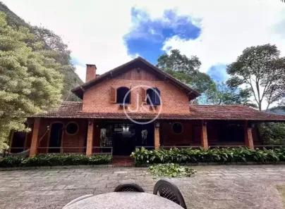 Casa com 5 Quartos à venda, 560m² no Araras, Petrópolis
