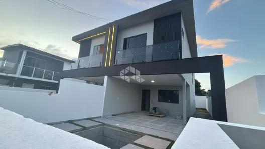 Casa com 3 Quartos à venda, 129m² no São João do Rio Vermelho, Florianópolis