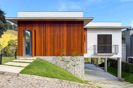 Casa de Condomínio com 3 Quartos à venda, 257m² no Vargem Grande, Teresópolis