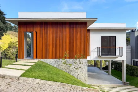 Casa de Condomínio com 3 Quartos à venda, 257m² no Vargem Grande, Teresópolis