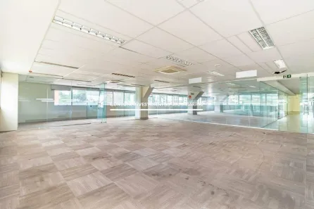 Sala Comercial para alugar, 732m² no Santa Efigênia, Belo Horizonte