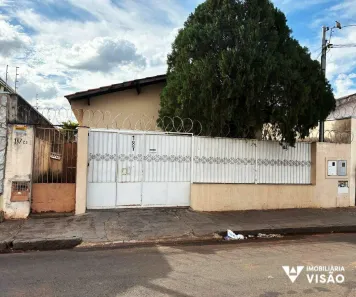 Casa com 2 Quartos à venda, 113m² no Leblon, Uberaba