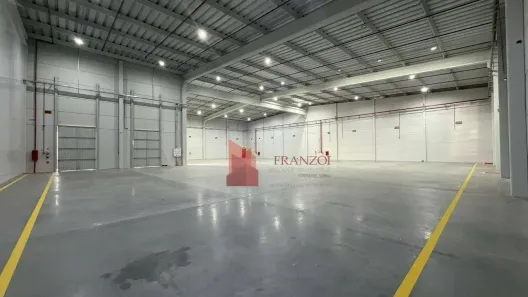 Galpão/Depósito/Armazém para alugar, 1400m² no Espinheiros, Itajaí