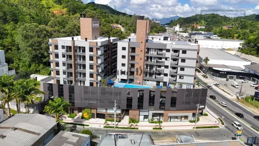 Apartamento com 2 Quartos para alugar, 69m² no Praia dos Amores, Balneário Camboriú