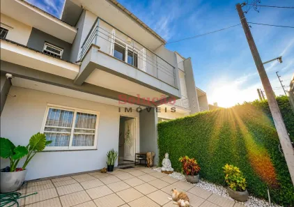 Sobrado com 3 Quartos à venda, 136m² no Igara, Canoas
