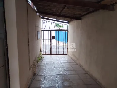 Casa com 2 Quartos à venda, 200m² no Tubalina, Uberlândia
