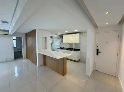 Apartamento com 3 Quartos à venda, 130m² no Centro, Florianópolis