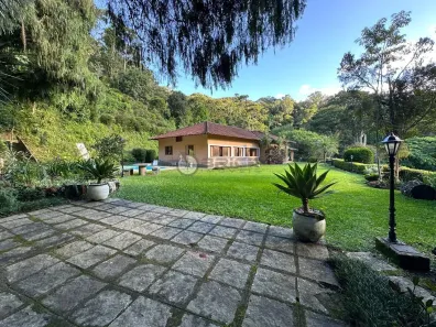 Casa com 4 Quartos para alugar, 400m² no Barra do Imbuí, Teresópolis