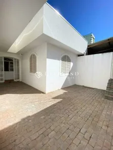 Imóvel Comercial à venda, 371m² no Osvaldo Rezende, Uberlândia