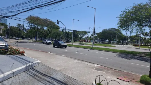 Sala Comercial à venda, 26m² no Enseada do Suá, Vitória