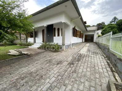 Casa com 3 Quartos à venda, 290m² no Jardim Maluche, Brusque
