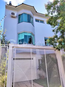 Casa com 3 Quartos à venda, 229m² no Jardim Itu, Porto Alegre