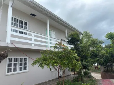 Casa com 2 Quartos à venda, 144m² no Caminho Novo, Palhoça