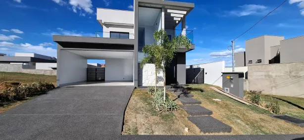 Sobrado com 4 Quartos à venda, 224m² no Jardins Nápoles, Senador Canedo