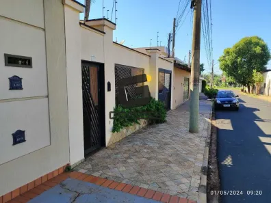 Casa com 3 Quartos à venda, 160m² no Sumarezinho, Ribeirão Preto