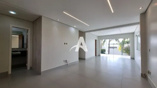 Casa de Condomínio com 4 Quartos para alugar, 250m² no Gávea, Uberlândia