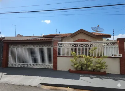 Casa com 3 Quartos à venda, 229m² no Jardim Shangri-lá, Itapetininga