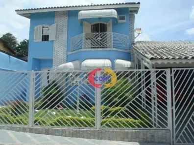 Casa de Condomínio com 3 Quartos à venda, 240m² no Arujá Country Club, Arujá