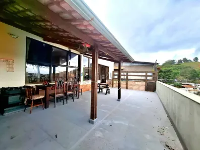 Casa com 4 Quartos à venda, 335m² no Cruzeiro do Sul, Juiz de Fora