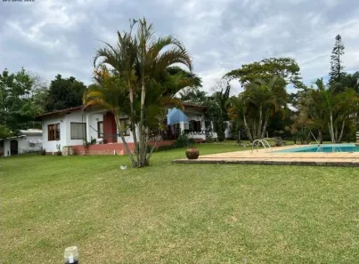 Fazenda/Sítio com 4 Quartos à venda, 600m² no , Igaratá