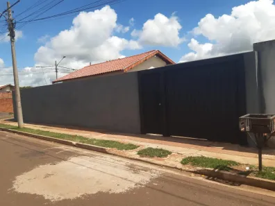 Casa com 2 Quartos à venda, 72m² no Jardim Santa Emília, Campo Grande