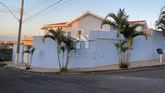 Sobrado com 5 Quartos à venda, 285m² no Jardim Terras de São João, Jacareí
