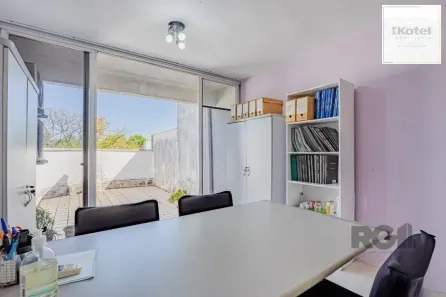 Sala Comercial à venda, 79m² no Petrópolis, Porto Alegre