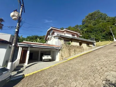 Casa com 5 Quartos para alugar, 349m² no Córrego Grande, Florianópolis