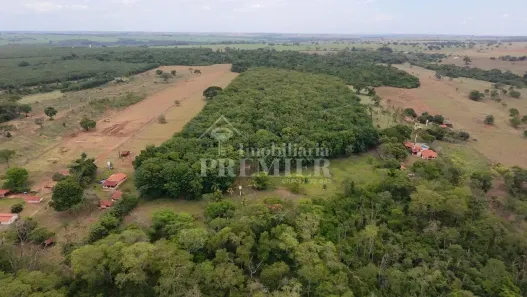 Fazenda/Sítio com 3 Quartos à venda, 200m² no , Icém