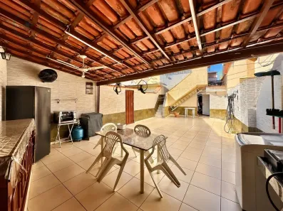 Casa com 3 Quartos à venda, 180m² no Planalto, Belo Horizonte