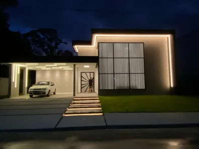 Casa de Condomínio com 3 Quartos à venda, 320m² no Tarumã, Manaus